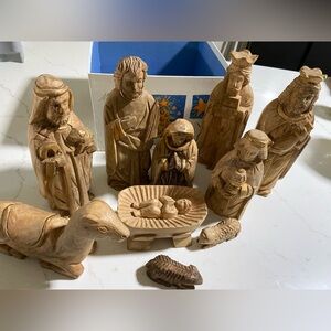10PC. Solid Wood HOLY NATIVITY Set